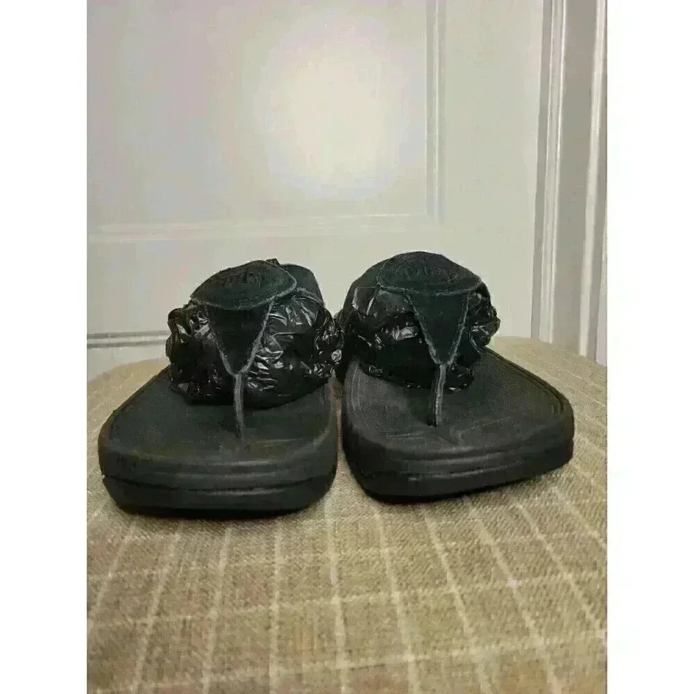 FitFlop Sandals Womens Sz 9 Oasis Thong Black Suede Casual Wedge